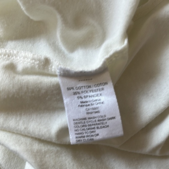 4/$20 Liliblue Long sleeve tee​​​, cream colour women’s blouse size small - Picture 3 of 4